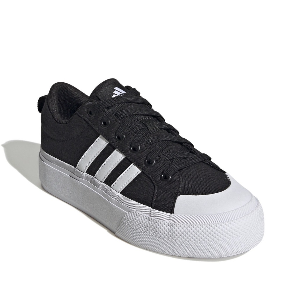 Adidas Bravada 2.0 size 8 platform lifestyle women’s shoes (runs large)